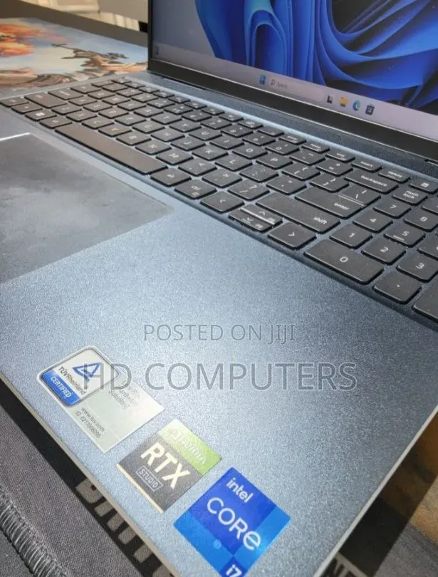 New Laptop Dell Inspiron 15 16GB Intel Core i7 SSD 512GB