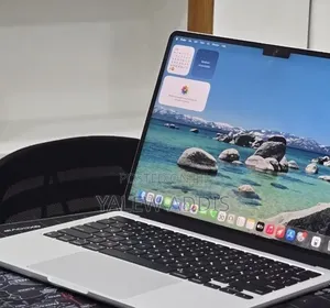 New Laptop Apple MacBook Air 2024 M3 16GB Apple M3 SSD 256GB