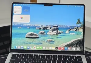 New Laptop Apple MacBook Air 2024 M3 16GB Apple M3 SSD 256GB
