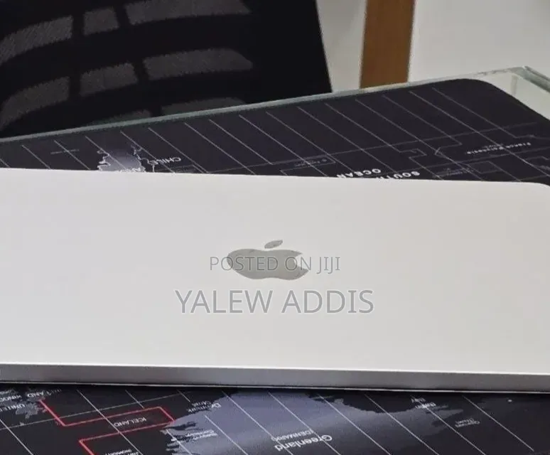 New Laptop Apple MacBook Air 2024 M3 16GB Apple M3 SSD 256GB
