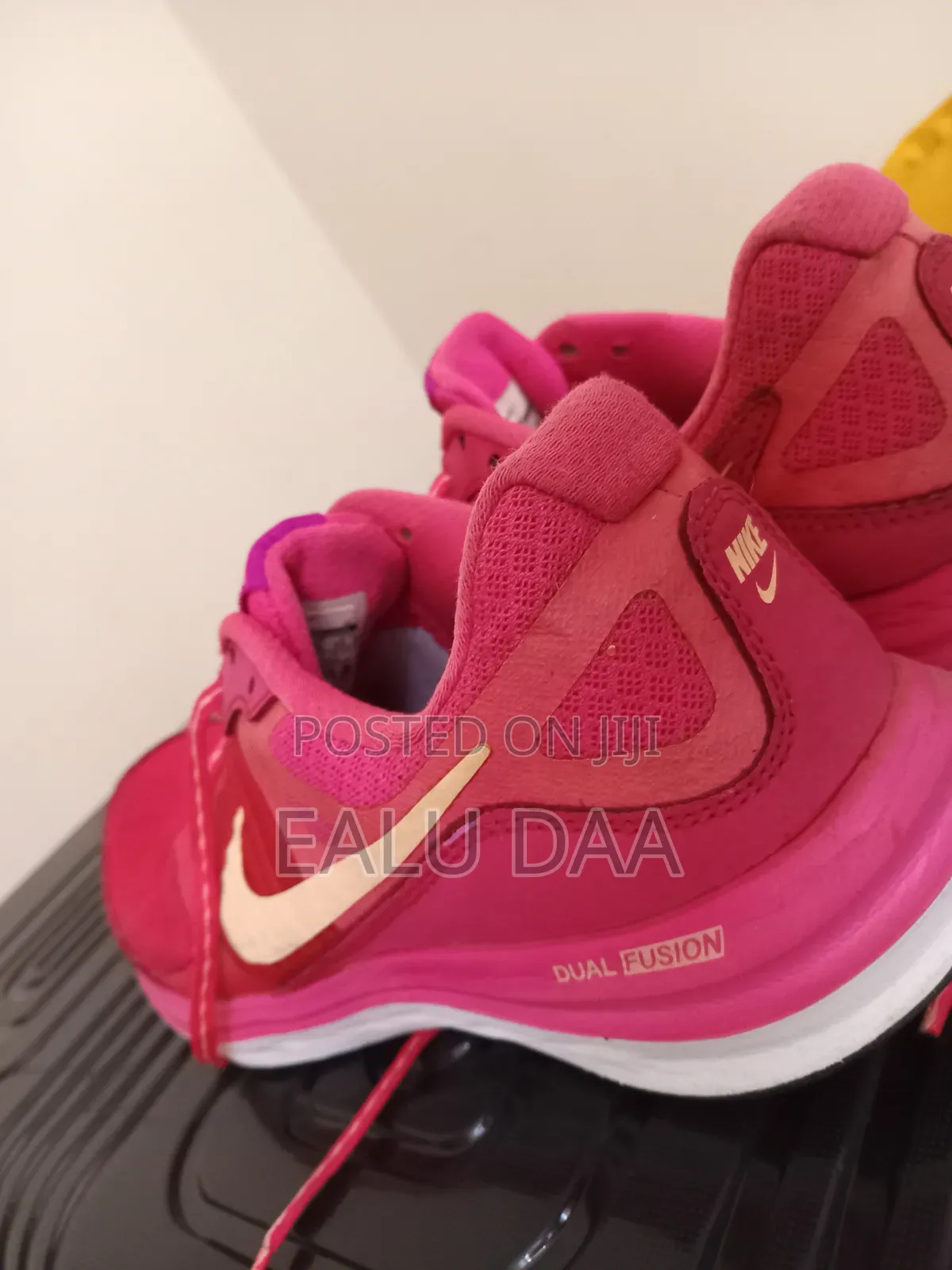 Nike Dual Fashion