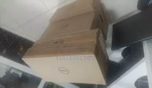 New Laptop Dell G15 5530 8GB Intel Core i5 SSD 1T