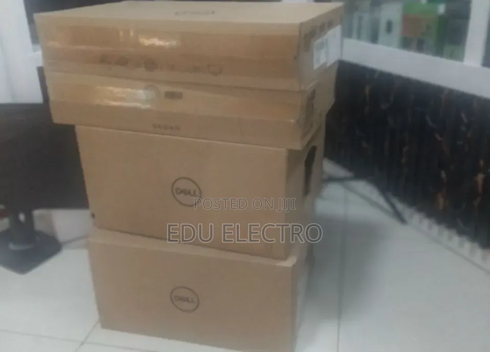 New Laptop Dell G15 5530 8GB Intel Core i5 SSD 1T