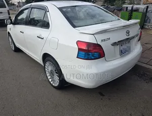 Toyota Yaris 2008 White