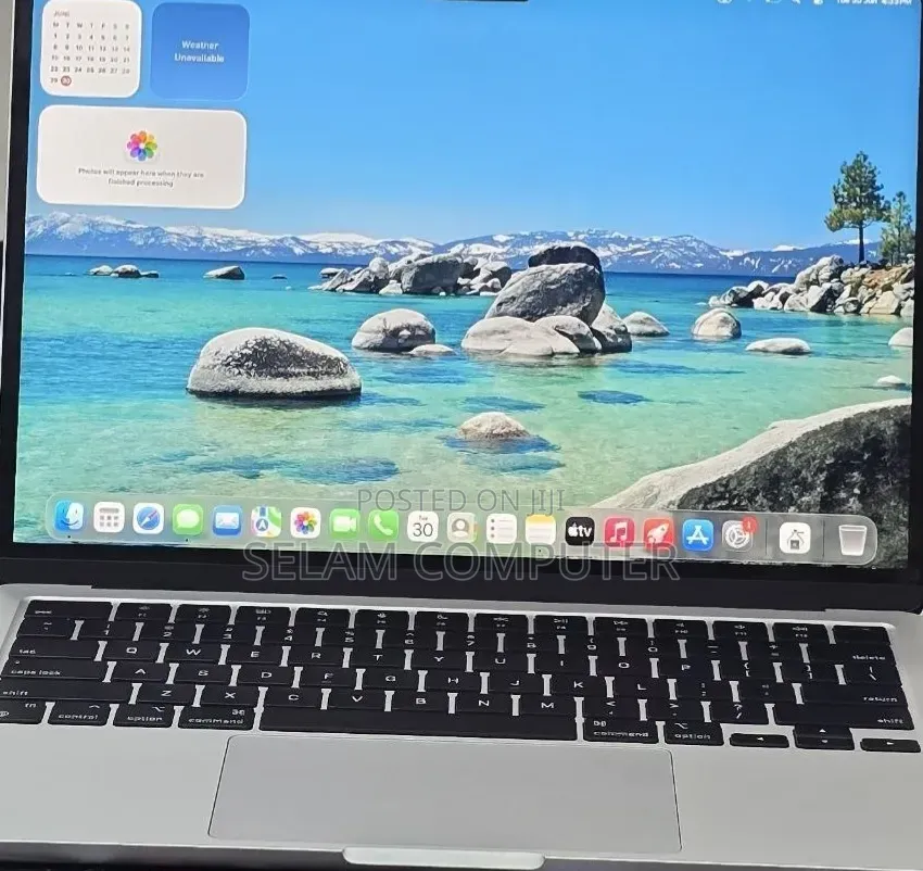 New Laptop Apple MacBook Air 2024 M3 16GB Apple M3 SSD 256GB