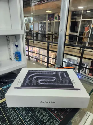 New Laptop Apple MacBook 24GB SSD 1T