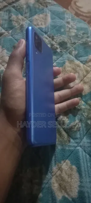 Samsung Galaxy F12 128 GB Blue