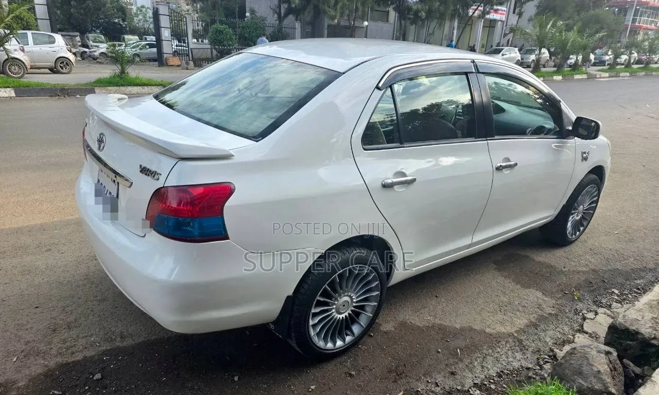 Toyota Yaris 2008 White