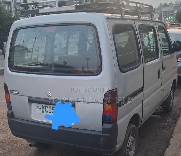 Suzuki Eeco 2025 Silver