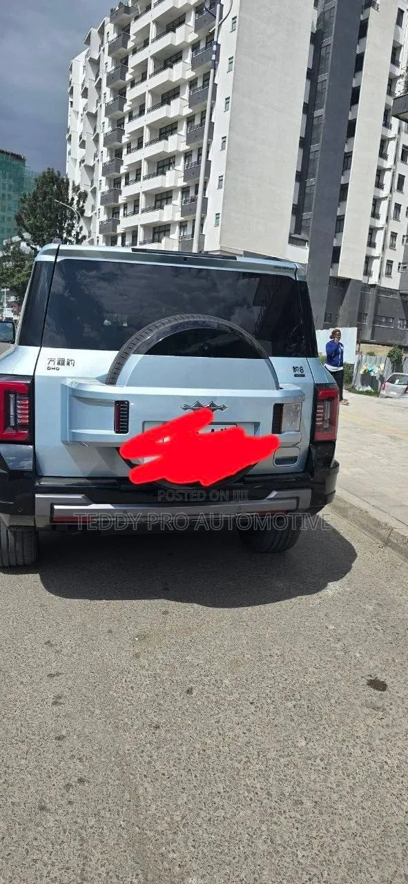 BYD Leopard 8 2.0 Hybrid AWD 2025 Silver