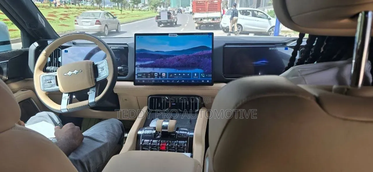 BYD Leopard 8 2.0 Hybrid AWD 2025 Silver