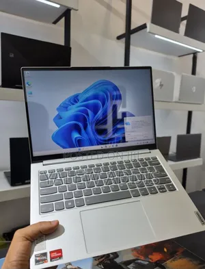 New Laptop Lenovo IdeaPad 720S 16GB AMD Ryzen 7 SSD 512GB