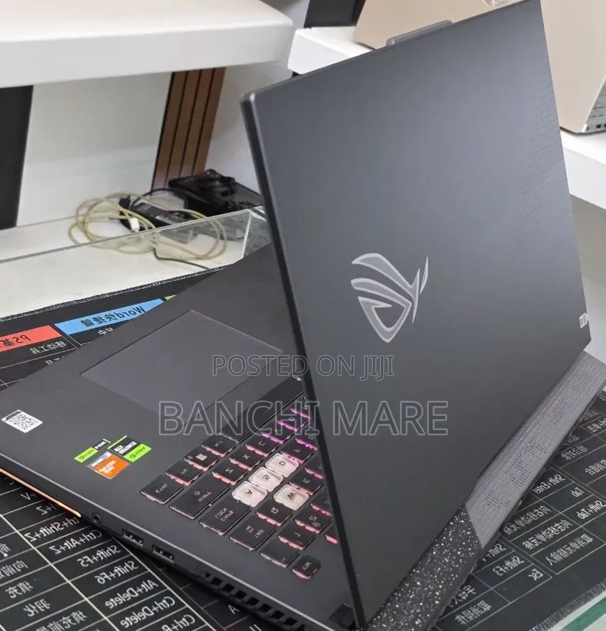 New Laptop Asus ROG Strix G17 16GB AMD Ryzen 9 SSD 1T
