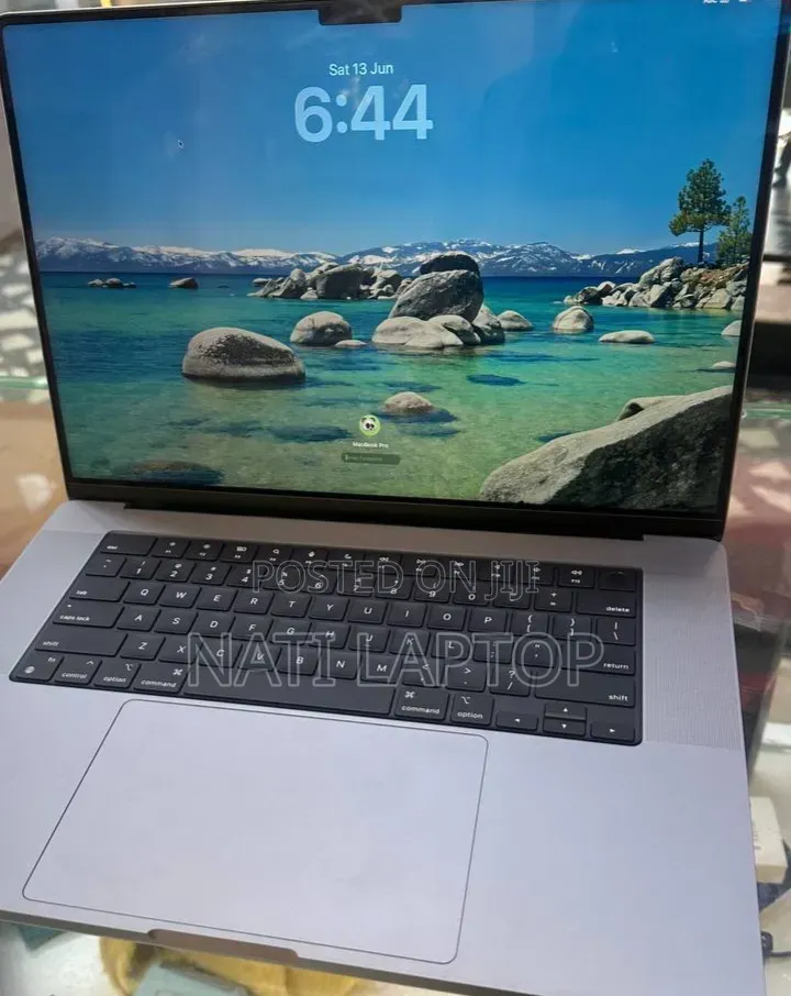 New Laptop Apple MacBook Pro 2021 M1 32GB Apple M1 SSD 512GB