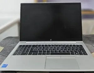New Laptop HP ZBook Firefly G8 16GB Intel Core i7 SSD 512GB
