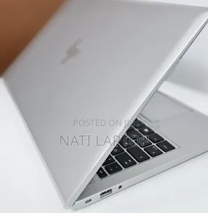 New Laptop HP ZBook Firefly G8 16GB Intel Core i7 SSD 512GB
