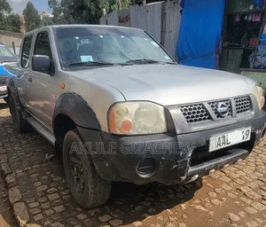 Nissan Pick-Up 2007 Silver