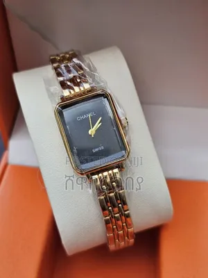 Designer Style Rectangle Watch Black Dial Gold Tone Link Band Quartz