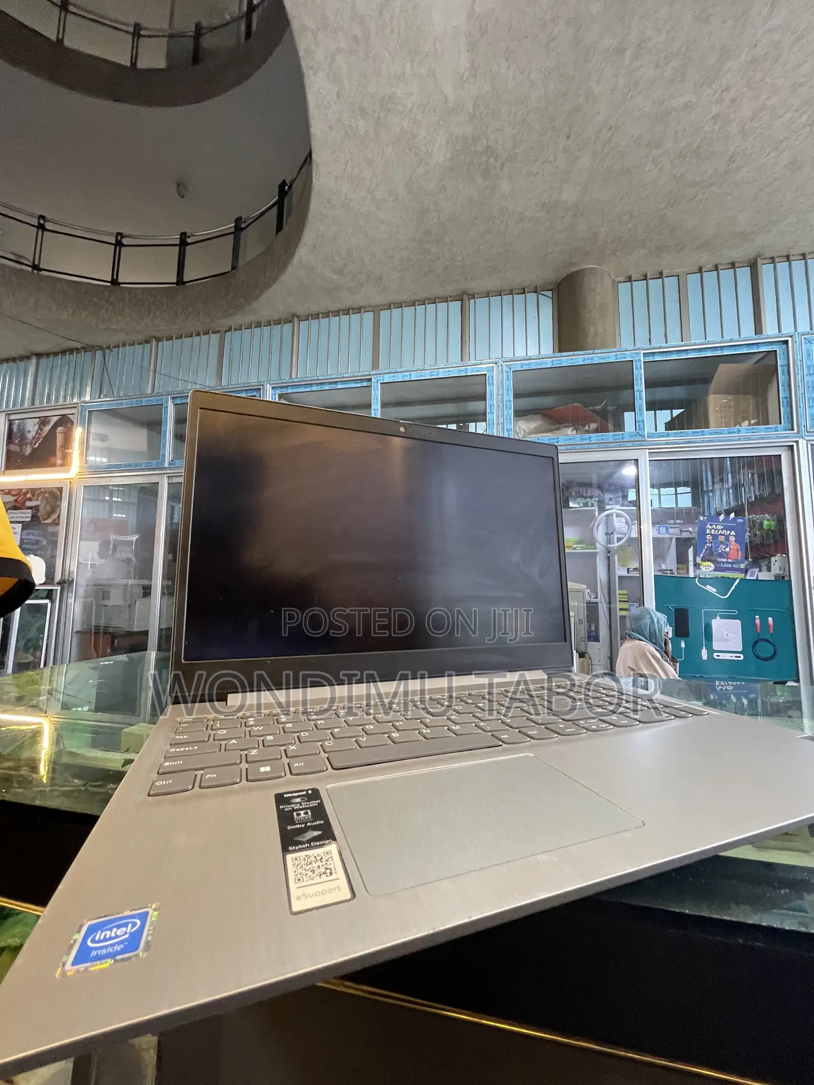 Laptop Lenovo Ideapad 3 4GB Intel Celeron HDD+SSD 500GB