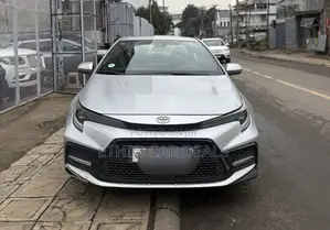 Toyota Corolla 2022 Silver