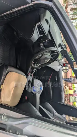 Toyota Corolla 2022 Silver