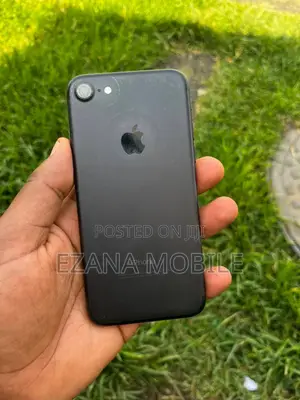 Apple iPhone 7 32 GB Black