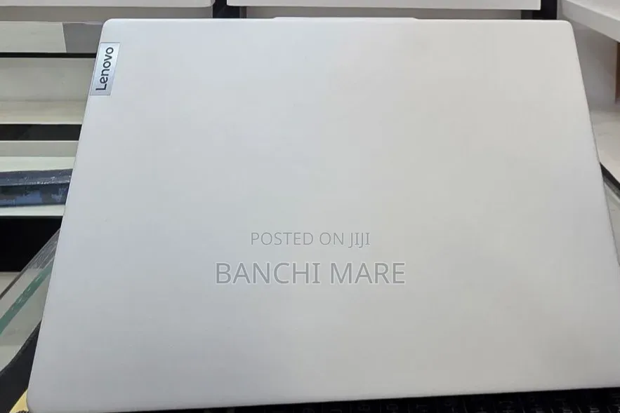 New Laptop Lenovo IdeaPad 520 16GB Intel Core i5 SSD 512GB
