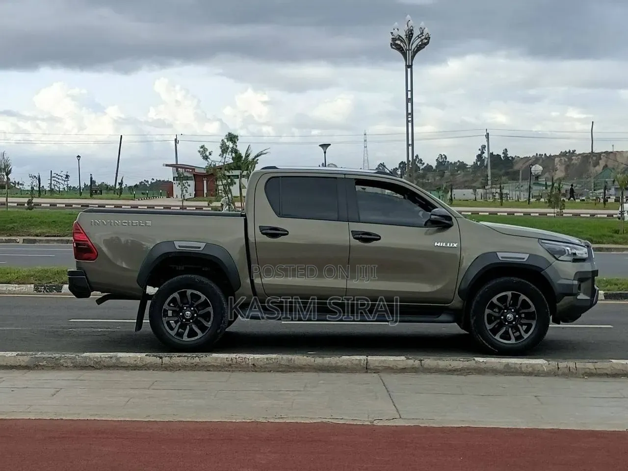 Toyota Hilux 2021 Blue