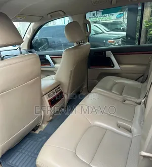 Toyota Land Cruiser 2014