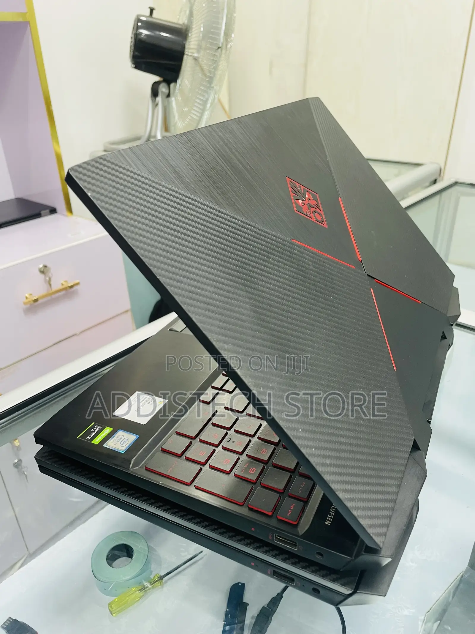 New Laptop HP Omen 15 8GB Intel Core i7 SSD 256GB