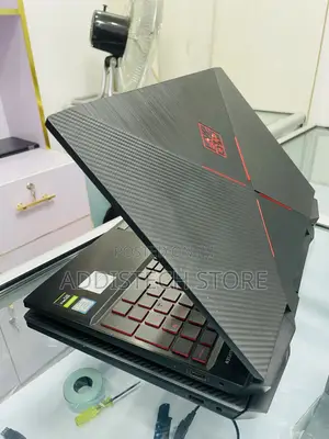 New Laptop HP Omen 15 8GB Intel Core i7 SSD 256GB
