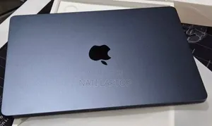 New Laptop Apple MacBook Air 2022 M2 8GB Apple M2 SSD 256GB