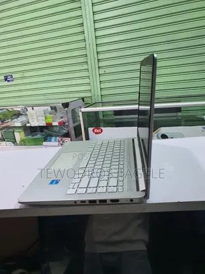 Laptop HP ZBook Firefly G8 8GB Intel Core i5 SSD 512GB