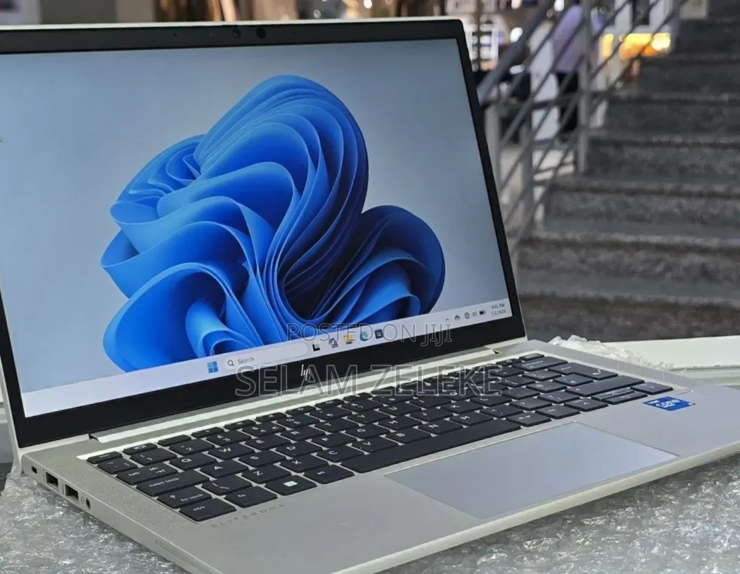 New Laptop HP EliteBook 830 G8 16GB Intel Core i5 SSD 512GB