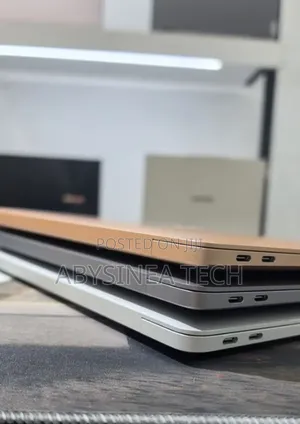 New Laptop Apple MacBook Air 8GB Apple M1 SSD 256GB