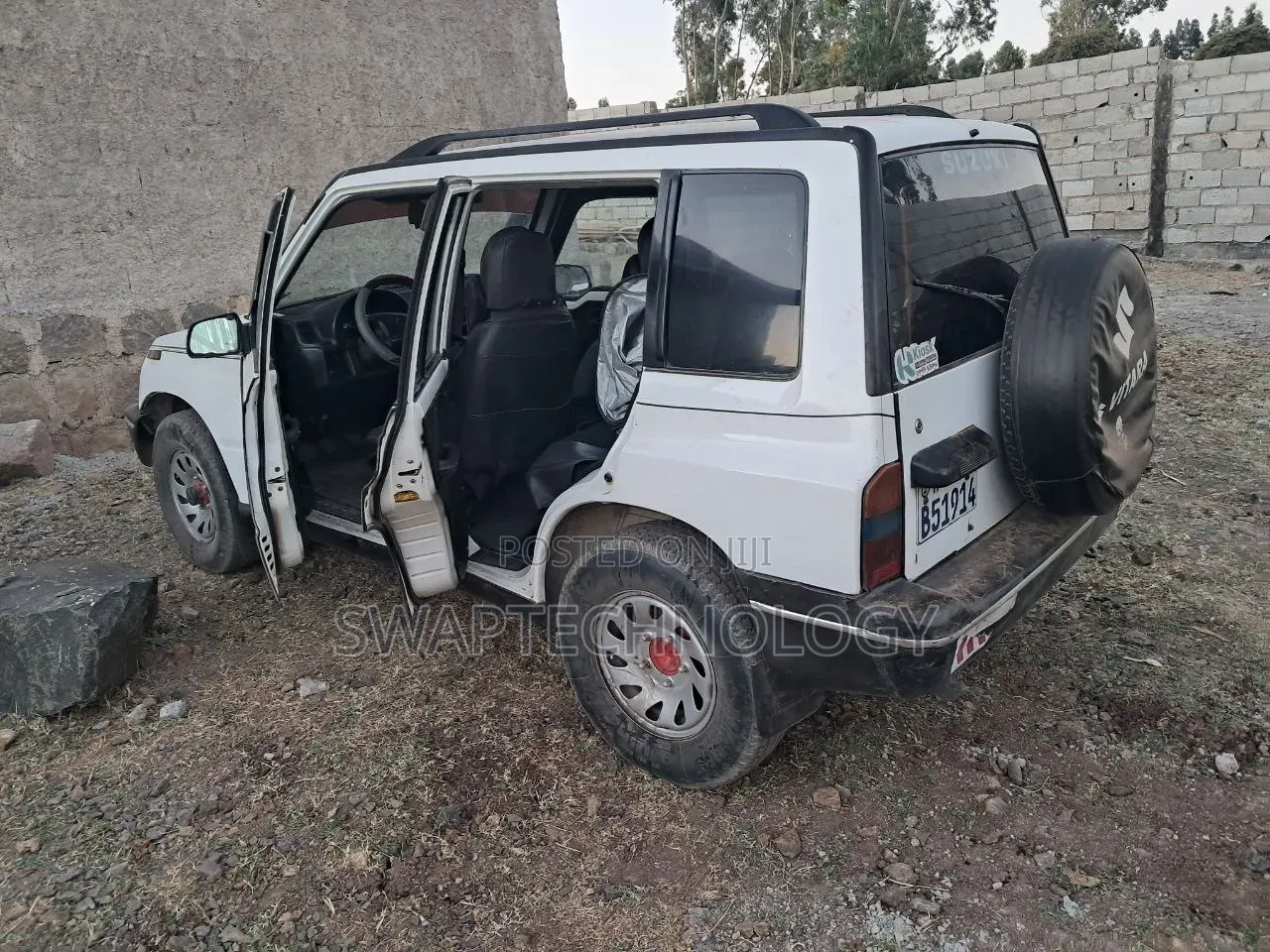 Suzuki Vitara 2004 White