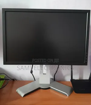 Monitor Dell 19" Inch Desktop Monitor Widescreen