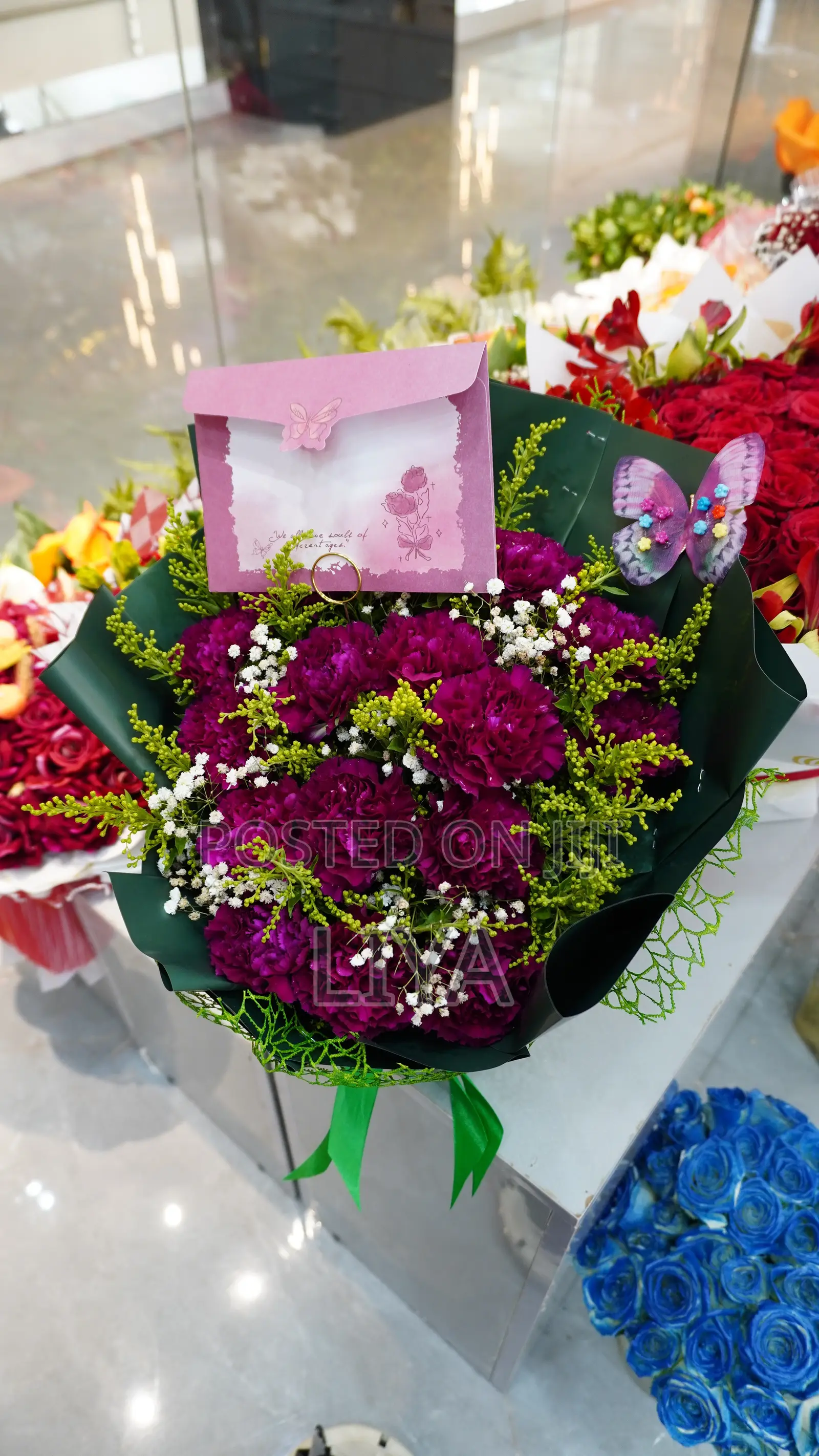 Maison Cadeau • Fine Gifts • Flowers • Events•