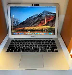 New Laptop Apple MacBook 8GB Intel Core i5 SSD 256GB