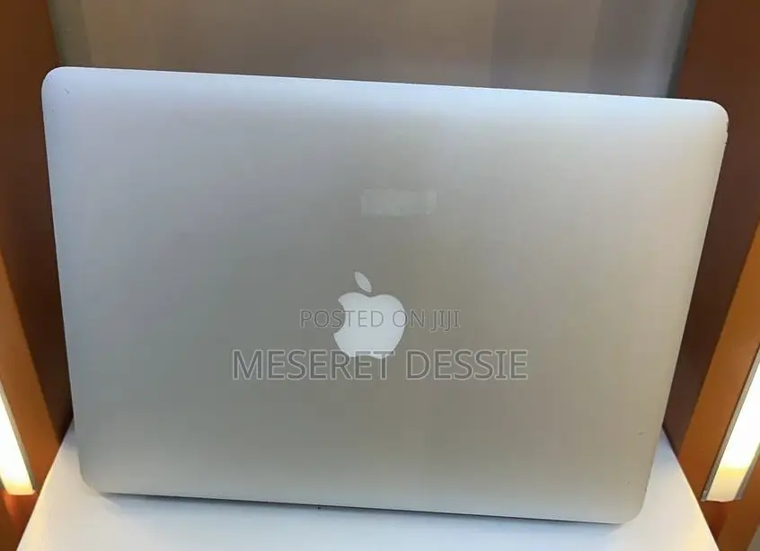 New Laptop Apple MacBook Air 2017 8GB Intel Core i5 SSD 256GB