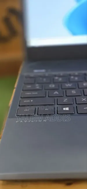 New Laptop HP Pavilion 15 8GB Intel Core i5 SSD 1T