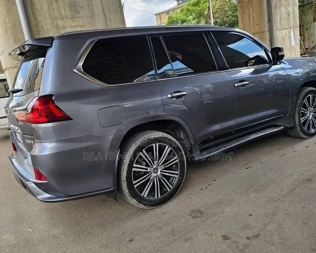 Lexus LX 2019 Gray
