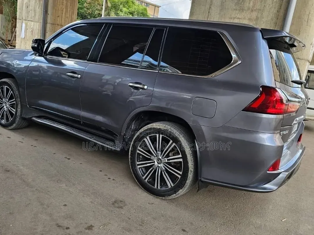 Lexus LX 2019 Gray