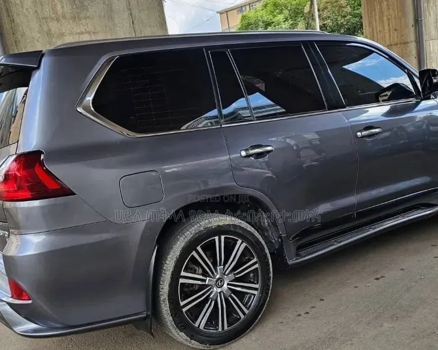 Lexus LX 2019 Gray