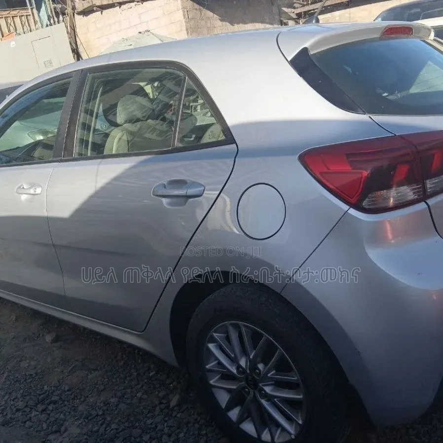 Kia Rio 2018 Silver