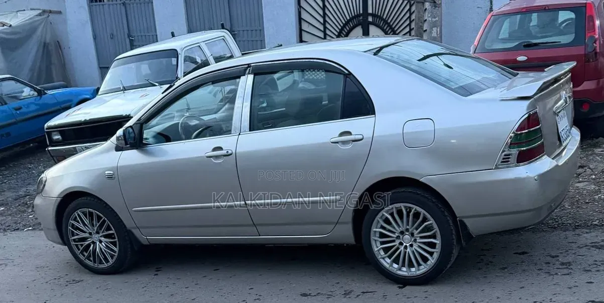 Toyota Corolla 2004 Silver