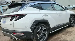 Hyundai Tucson 2022 White