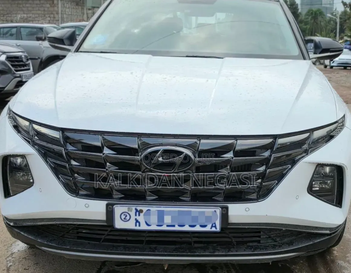 Hyundai Tucson 2022 White