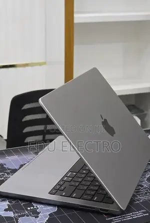 New Laptop Apple MacBook Pro 2023 M3 Pro 8GB Apple M3 Pro SSD 512GB