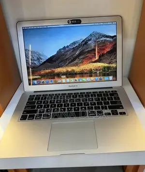 New Laptop Apple MacBook Air 2017 8GB Intel Core i5 SSD 256GB